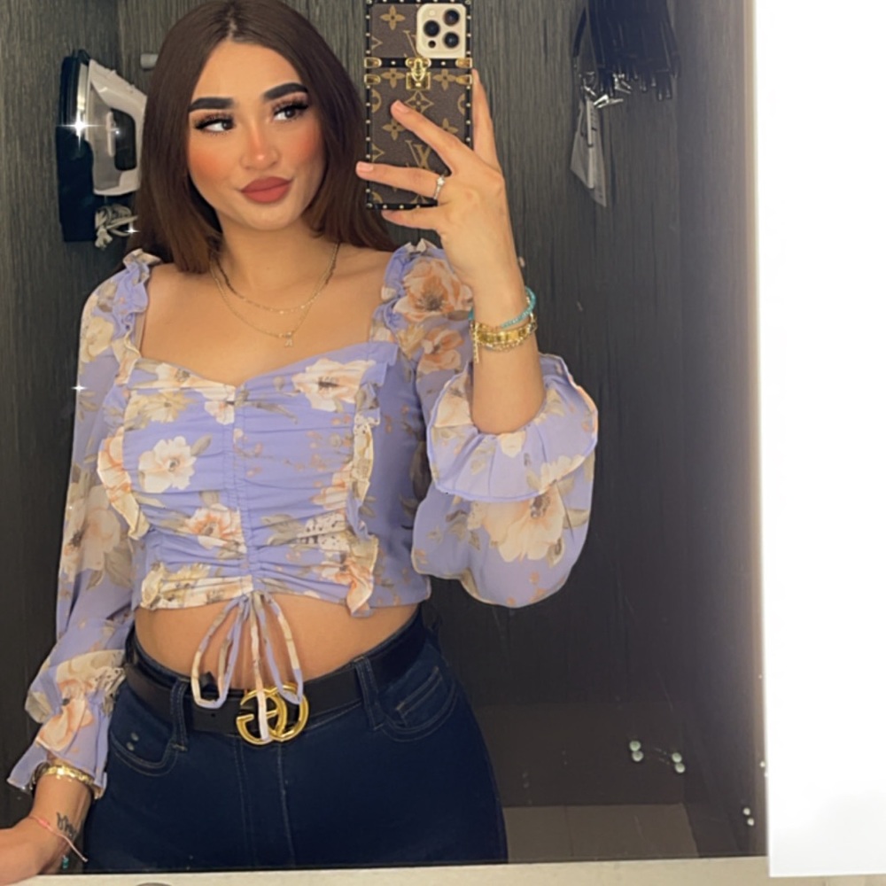 Long sleeve crop top